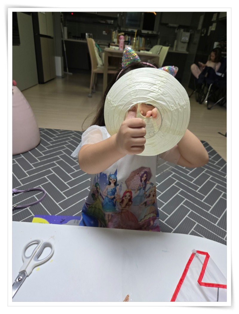 액자_20251017_220416 - 윤선혜.jpg