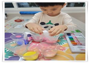 창의톡톡 그림책여행 - 11월 3차 어떤 색이 ..